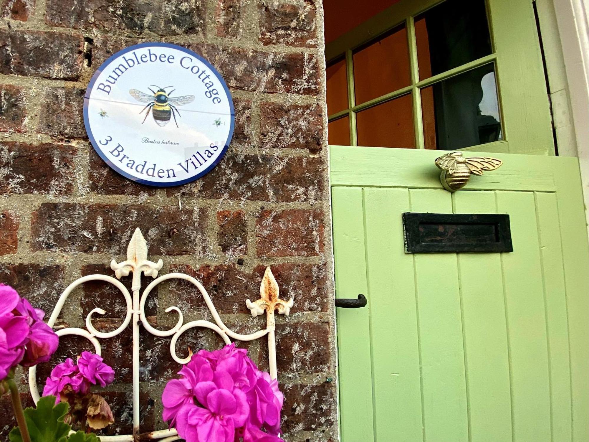 Bumblebee Cottage - Cosy Cottage In Area Of Outstanding Natural Beauty Hemel Hempstead Buitenkant foto